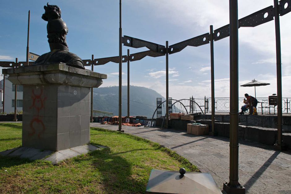 Kleurfoto van een vue panoramique in Quito